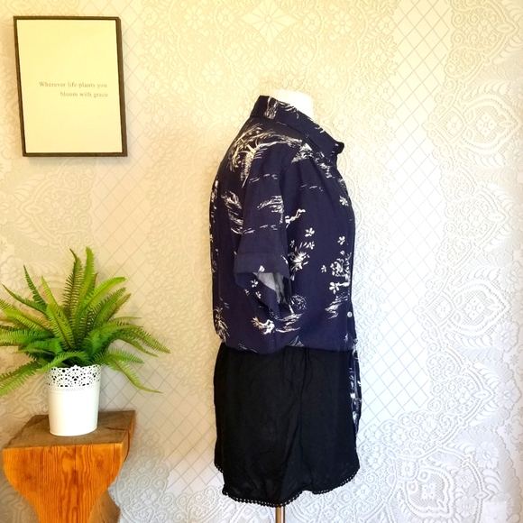 Aeropostale Cropped Palm Print Tie Top - Picture 2 of 8